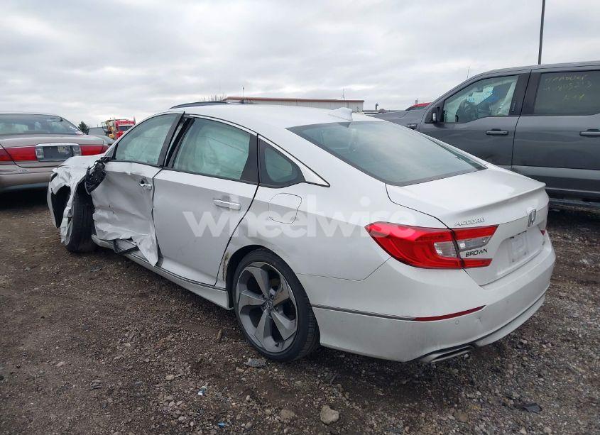 Photo 3 of 2019 Honda Accord TOURING 2.0T (VIN 1HGCV2F98KA022987)