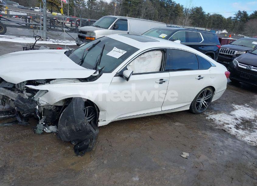 Photo 14 of 2022 Honda Accord TOURING (VIN 1HGCV2F98NA007524)