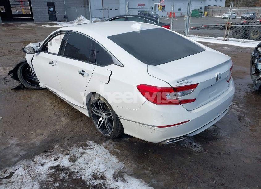 Photo 3 of 2022 Honda Accord TOURING (VIN 1HGCV2F98NA007524)