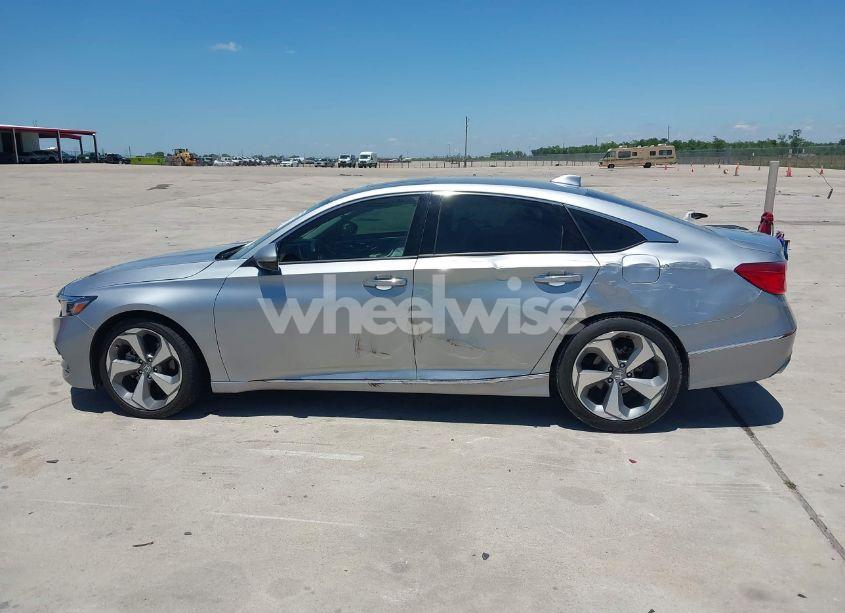 Photo 14 of 2019 Honda Accord TOURING 2.0T (VIN 1HGCV2F99KA002506)