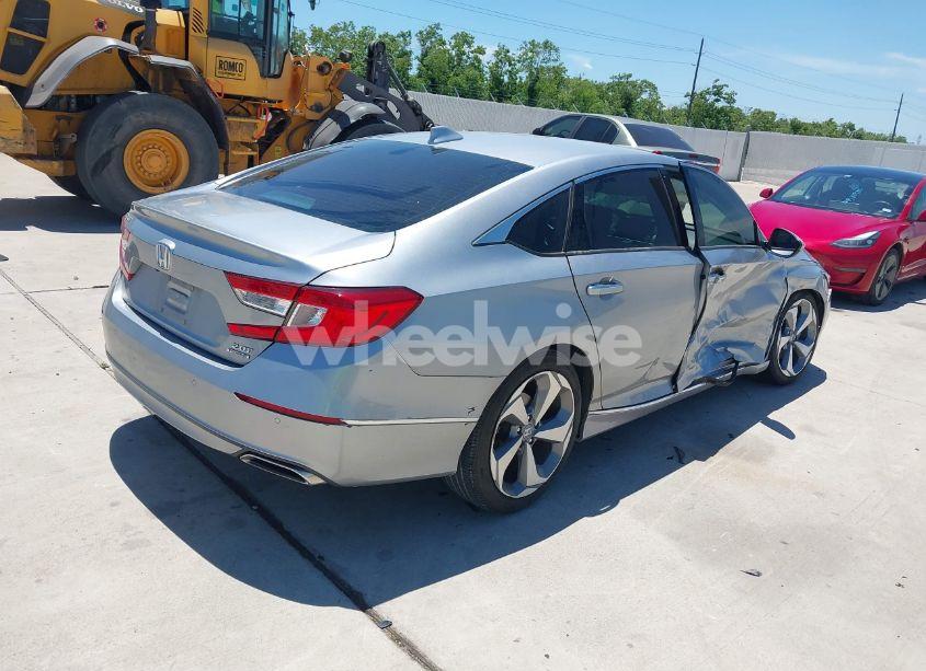 Photo 4 of 2019 Honda Accord TOURING 2.0T (VIN 1HGCV2F99KA002506)