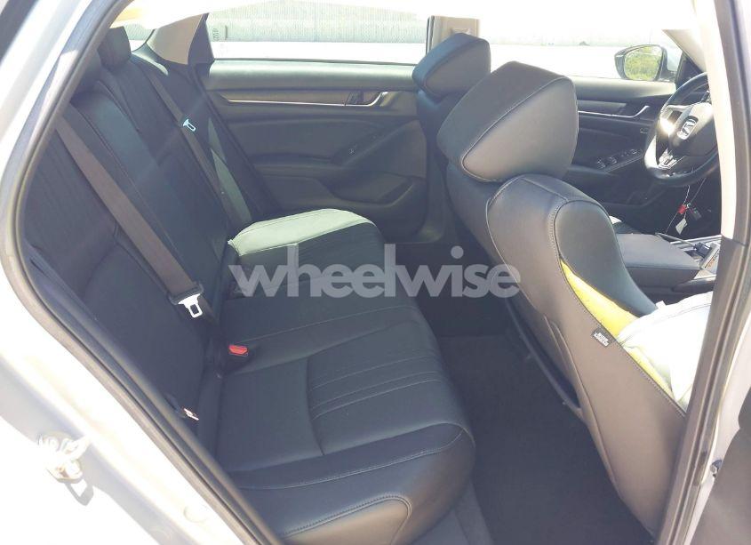 Photo 8 of 2019 Honda Accord TOURING 2.0T (VIN 1HGCV2F99KA002506)