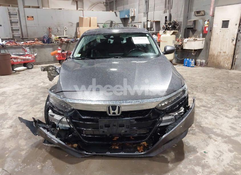 Photo 12 of 2019 Honda Accord TOURING (VIN 1HGCV2F99KA031634)