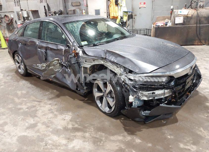 Photo 6 of 2019 Honda Accord TOURING (VIN 1HGCV2F99KA031634)