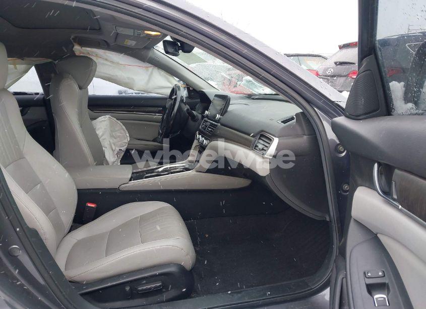 Photo 5 of 2019 Honda Accord TOURING 2.0T (VIN 1HGCV2F99KA035179)