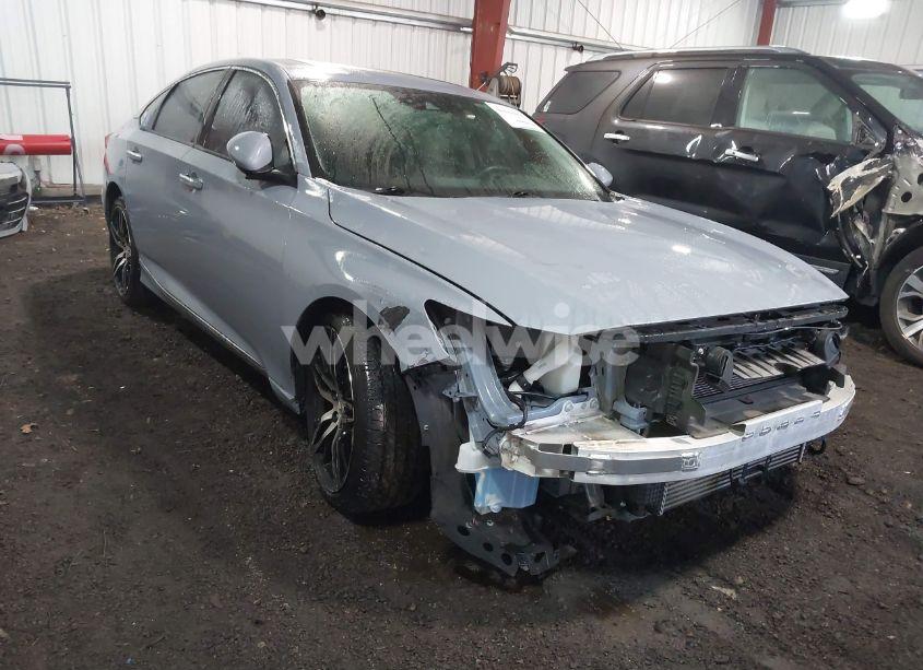 2022 Honda Accord TOURING (VIN 1HGCV2F99NA005569) main photo