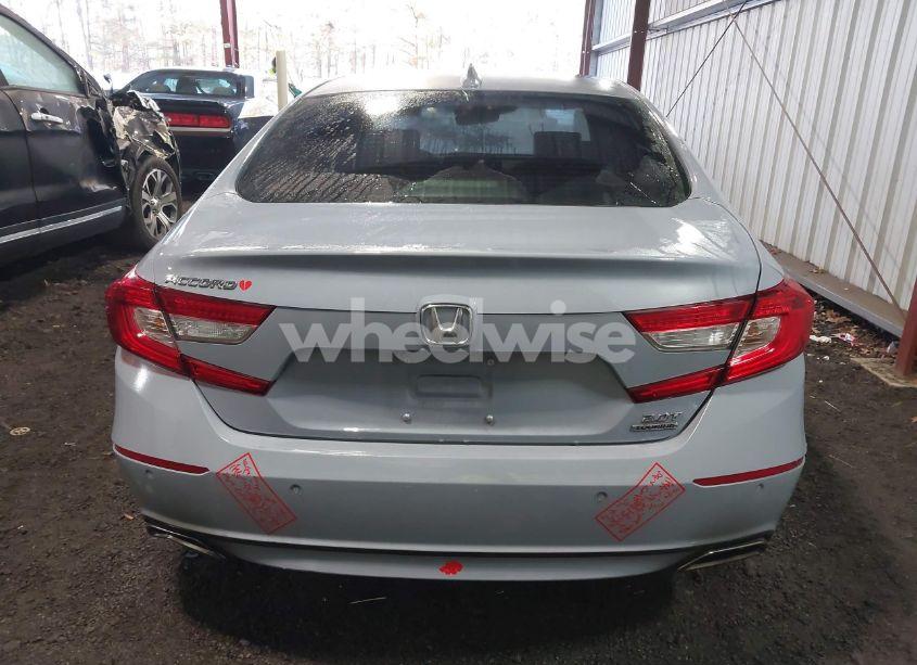 Photo 17 of 2022 Honda Accord TOURING (VIN 1HGCV2F99NA005569)