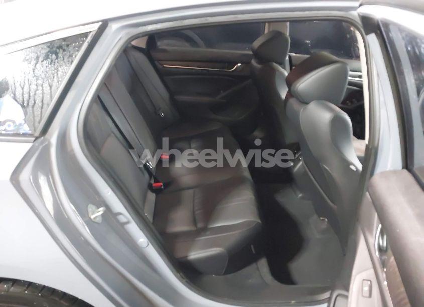 Photo 8 of 2022 Honda Accord TOURING (VIN 1HGCV2F99NA005569)