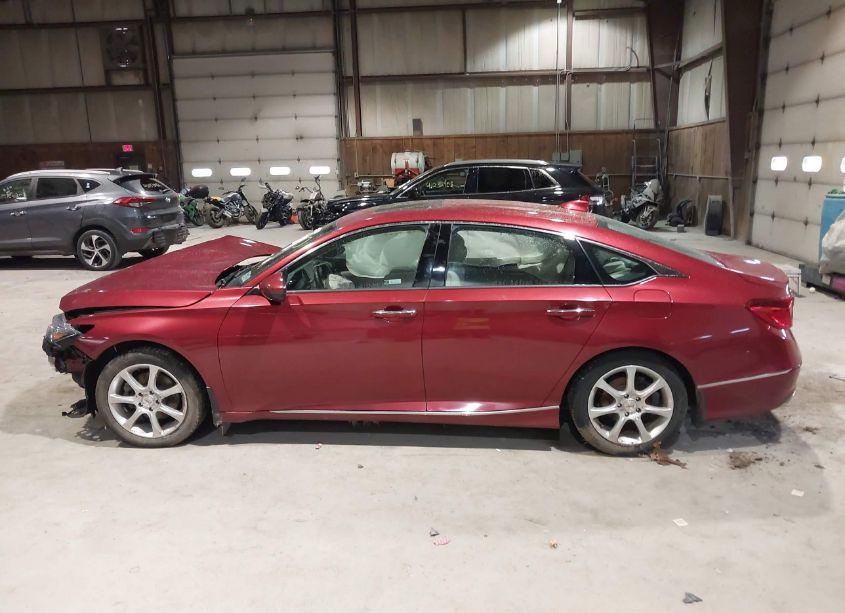 Photo 14 of 2018 Honda Accord TOURING 2.0T (VIN 1HGCV2F9XJA005932)