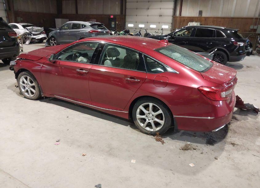 Photo 3 of 2018 Honda Accord TOURING 2.0T (VIN 1HGCV2F9XJA005932)