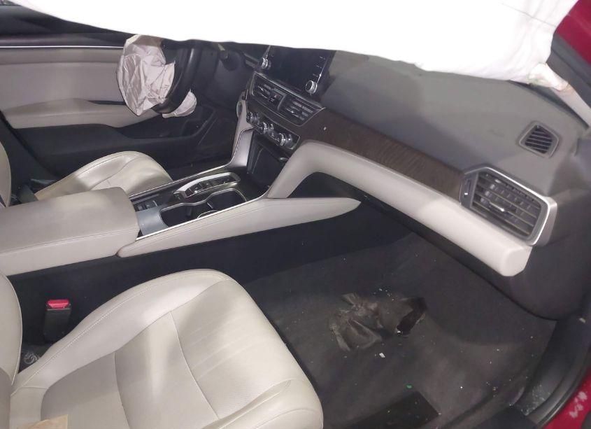 Photo 5 of 2018 Honda Accord TOURING 2.0T (VIN 1HGCV2F9XJA005932)