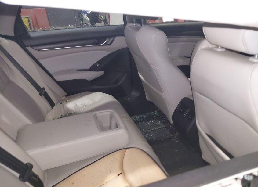 Photo 8 of 2018 Honda Accord TOURING 2.0T (VIN 1HGCV2F9XJA005932)