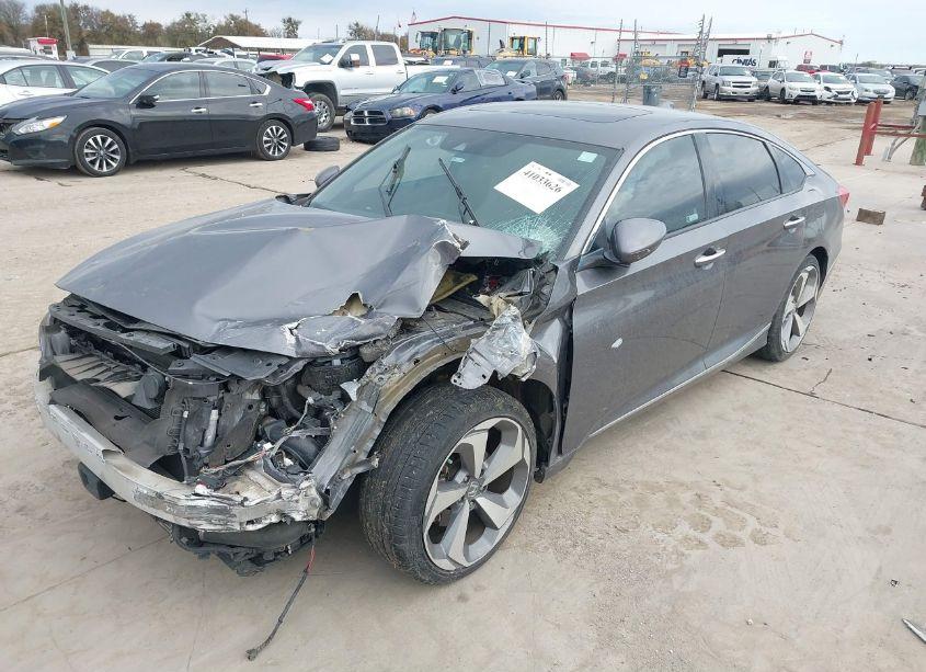 Photo 2 of 2018 Honda Accord TOURING 2.0T (VIN 1HGCV2F9XJA040776)