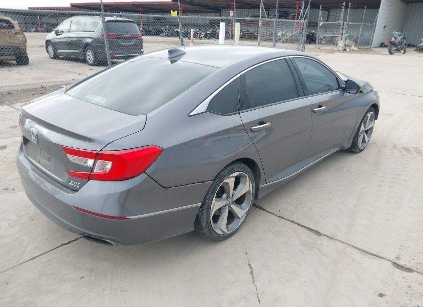 Photo 4 of 2018 Honda Accord TOURING 2.0T (VIN 1HGCV2F9XJA040776)