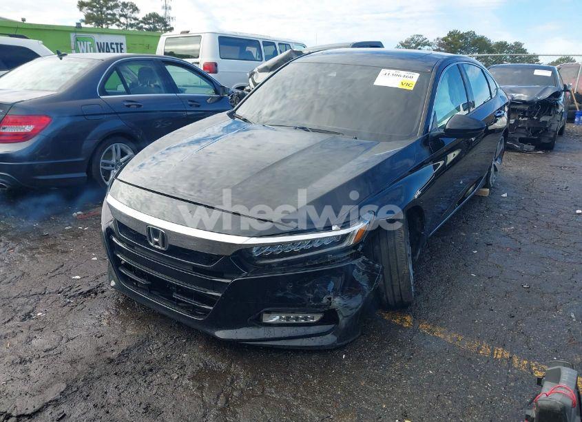 Photo 2 of 2018 Honda Accord TOURING 2.0T (VIN 1HGCV2F9XJA048067)