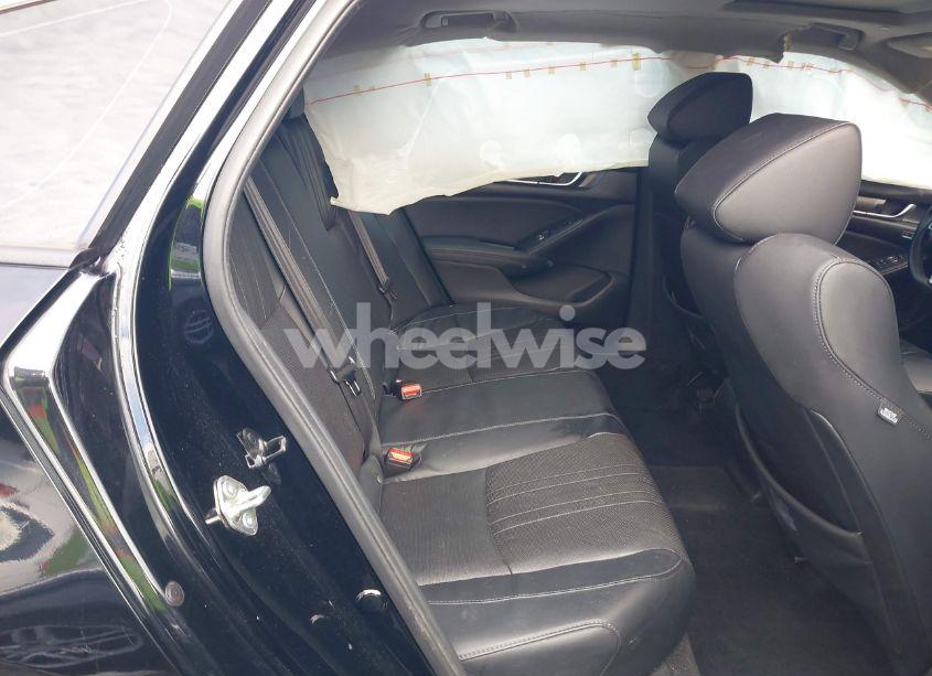 Photo 8 of 2018 Honda Accord TOURING 2.0T (VIN 1HGCV2F9XJA048067)