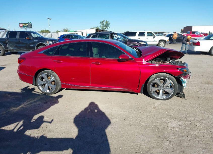 Photo 13 of 2019 Honda Accord TOURING 2.0T (VIN 1HGCV2F9XKA015023)