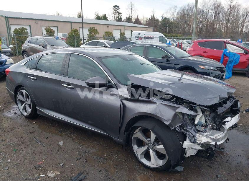 2019 Honda Accord TOURING 2.0T (VIN 1HGCV2F9XKA018665) main photo
