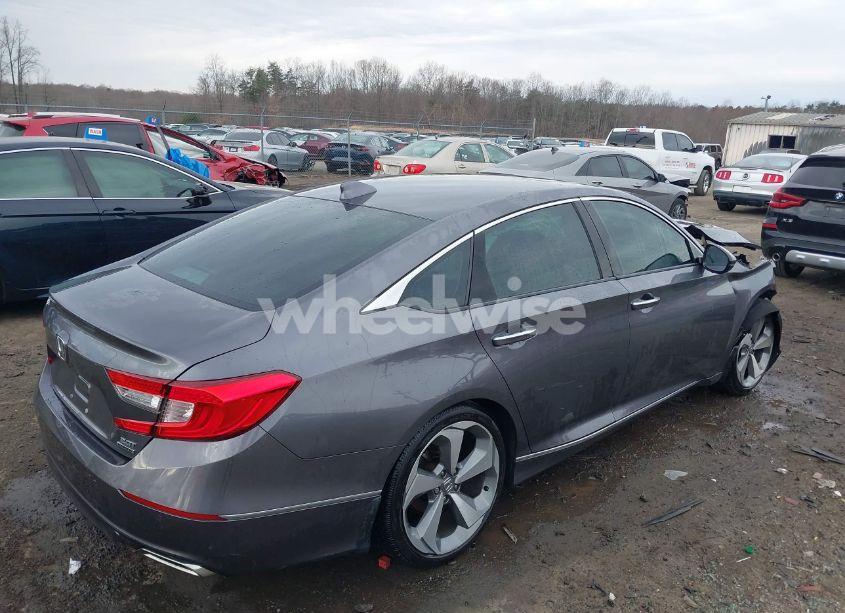 Photo 4 of 2019 Honda Accord TOURING 2.0T (VIN 1HGCV2F9XKA018665)