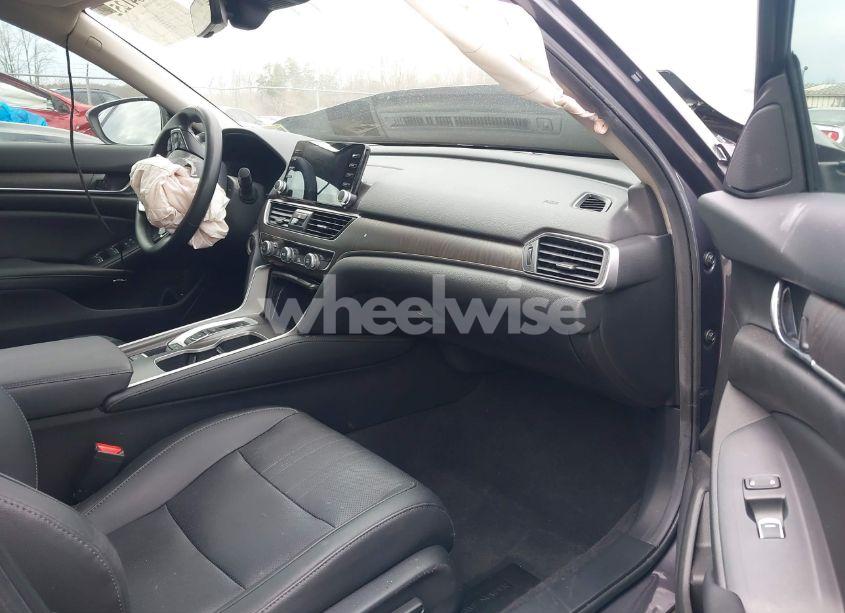 Photo 5 of 2019 Honda Accord TOURING 2.0T (VIN 1HGCV2F9XKA018665)