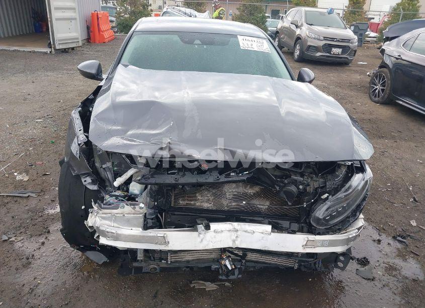 Photo 6 of 2019 Honda Accord TOURING 2.0T (VIN 1HGCV2F9XKA018665)