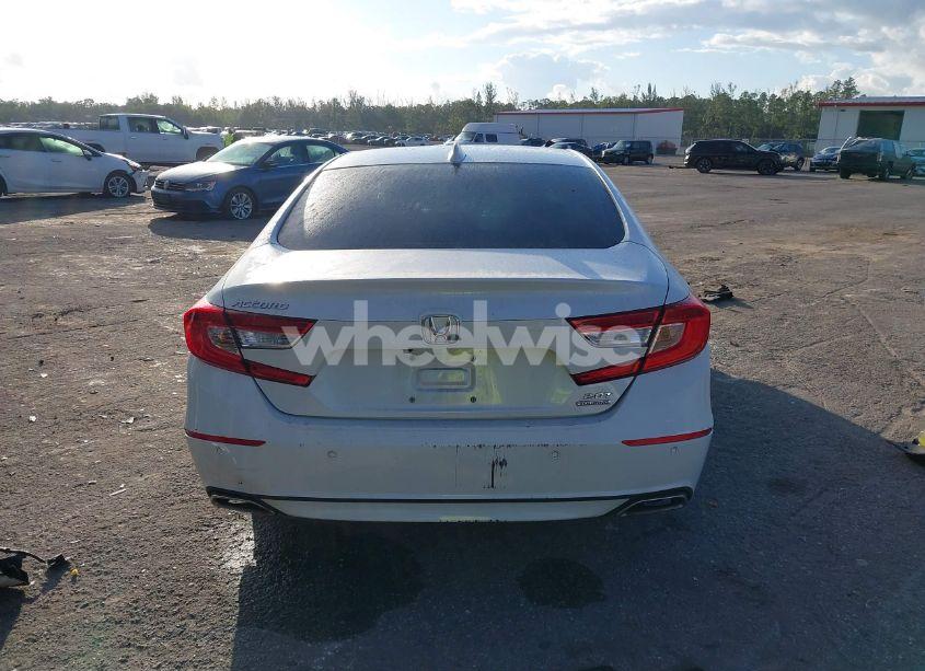 Photo 16 of 2022 Honda Accord TOURING (VIN 1HGCV2F9XNA007525)