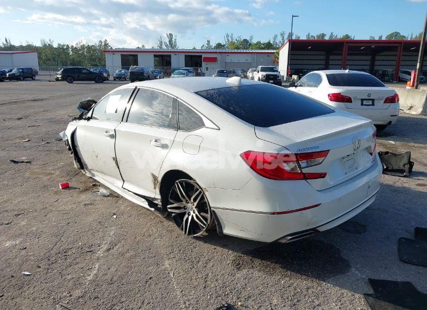 Photo 3 of 2022 Honda Accord TOURING (VIN 1HGCV2F9XNA007525)