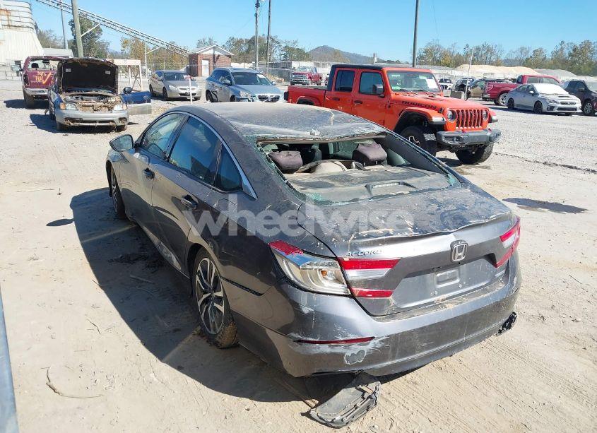 Photo 3 of 2018 Honda Accord HYBRID (VIN 1HGCV3F10JA007558)