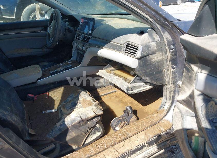 Photo 5 of 2018 Honda Accord HYBRID (VIN 1HGCV3F10JA007558)