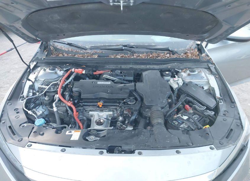 Photo 10 of 2018 Honda Accord HYBRID (VIN 1HGCV3F12JA002457)
