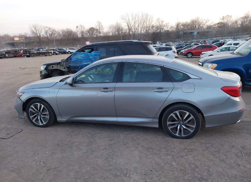 Photo 14 of 2018 Honda Accord HYBRID (VIN 1HGCV3F12JA002457)