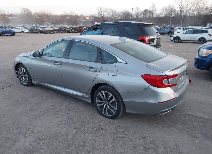 Photo 3 of 2018 Honda Accord HYBRID (VIN 1HGCV3F12JA002457)