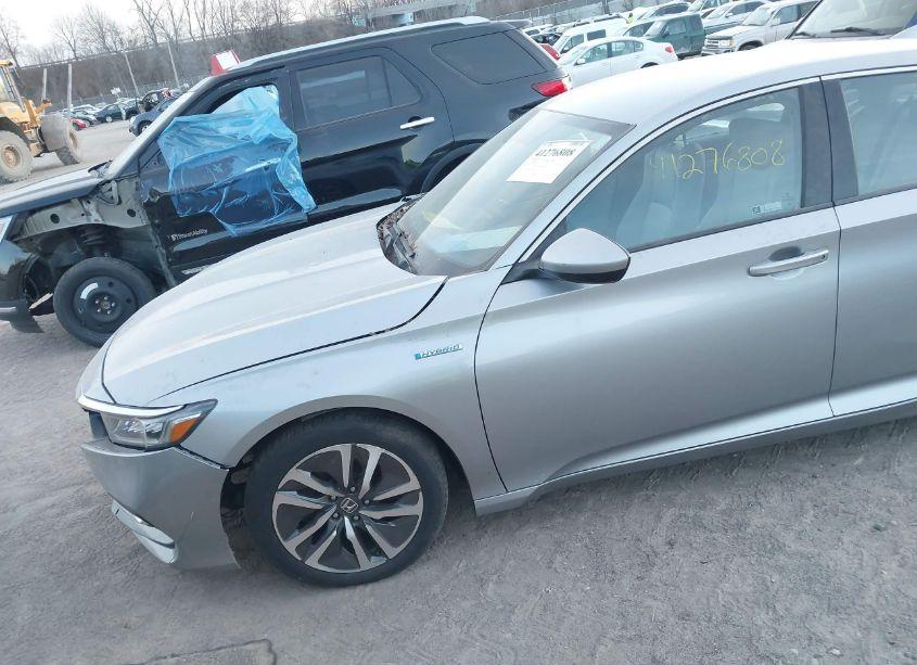 Photo 6 of 2018 Honda Accord HYBRID (VIN 1HGCV3F12JA002457)