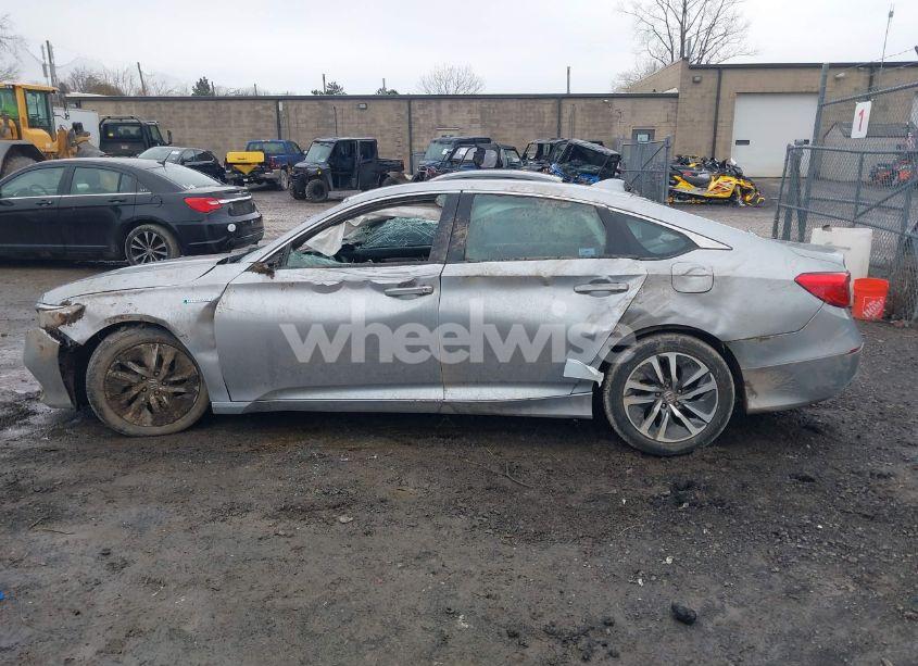 Photo 15 of 2019 Honda Accord HYBRID (VIN 1HGCV3F12KA009961)