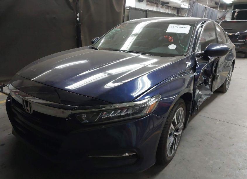 Photo 2 of 2019 Honda Accord HYBRID (VIN 1HGCV3F12KA011659)