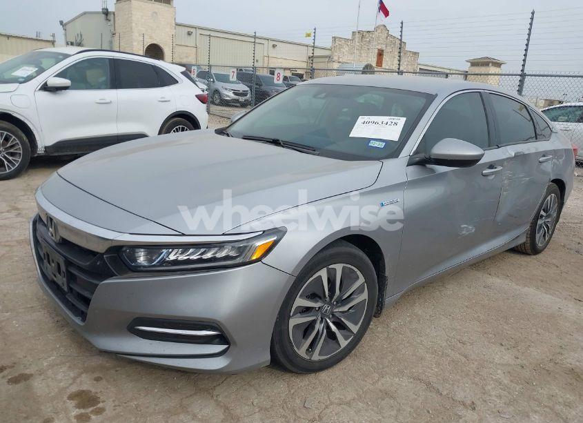 Photo 2 of 2018 Honda Accord HYBRID (VIN 1HGCV3F13JA009613)