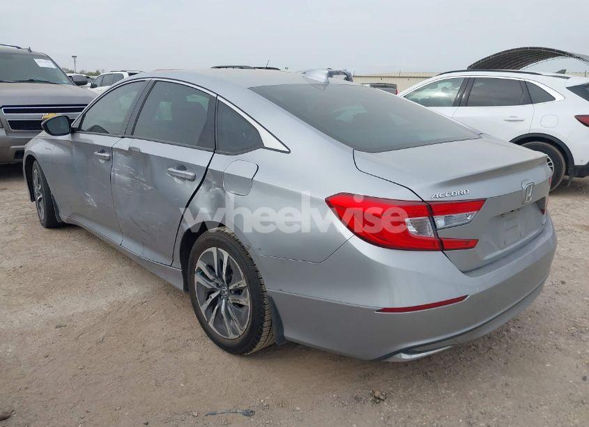 Photo 3 of 2018 Honda Accord HYBRID (VIN 1HGCV3F13JA009613)