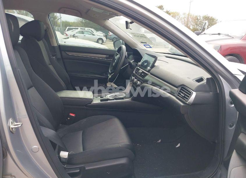 Photo 5 of 2018 Honda Accord HYBRID (VIN 1HGCV3F13JA009613)