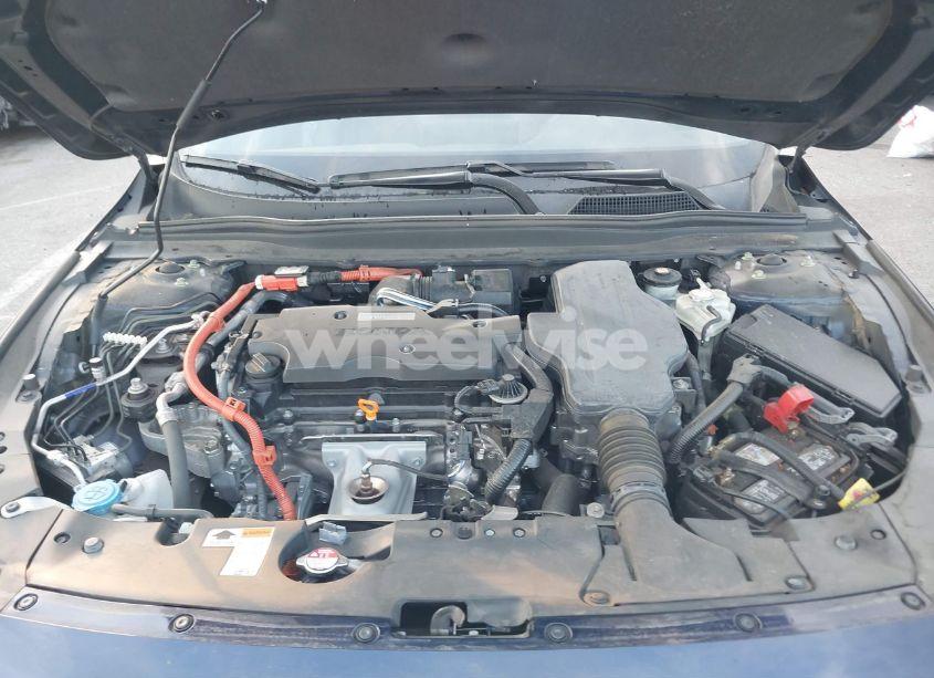 Photo 10 of 2018 Honda Accord HYBRID (VIN 1HGCV3F15JA009497)
