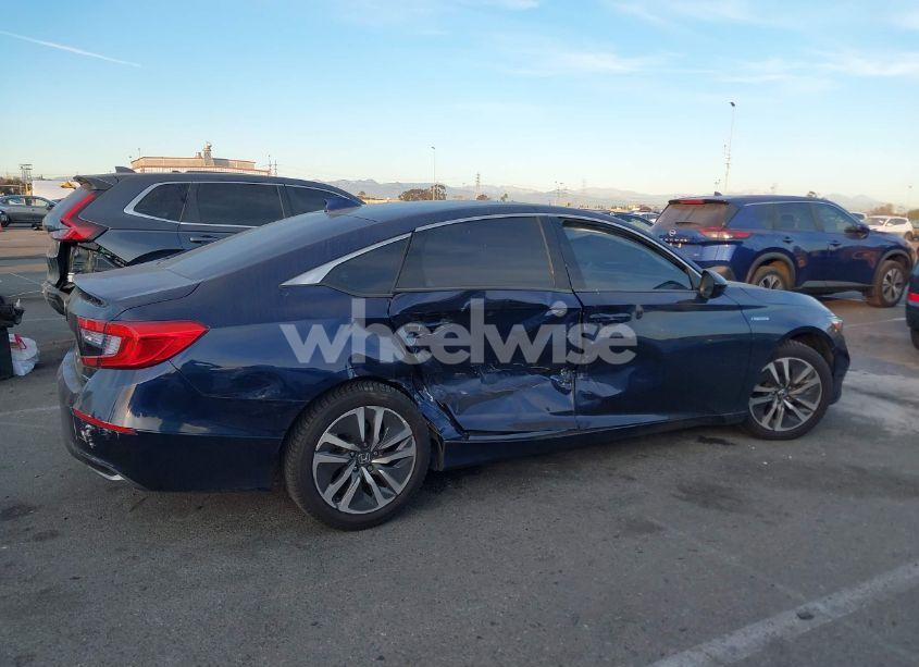 Photo 13 of 2018 Honda Accord HYBRID (VIN 1HGCV3F15JA009497)