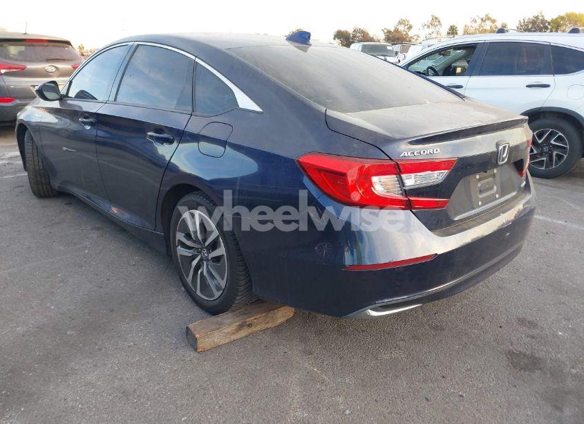 Photo 3 of 2018 Honda Accord HYBRID (VIN 1HGCV3F15JA009497)
