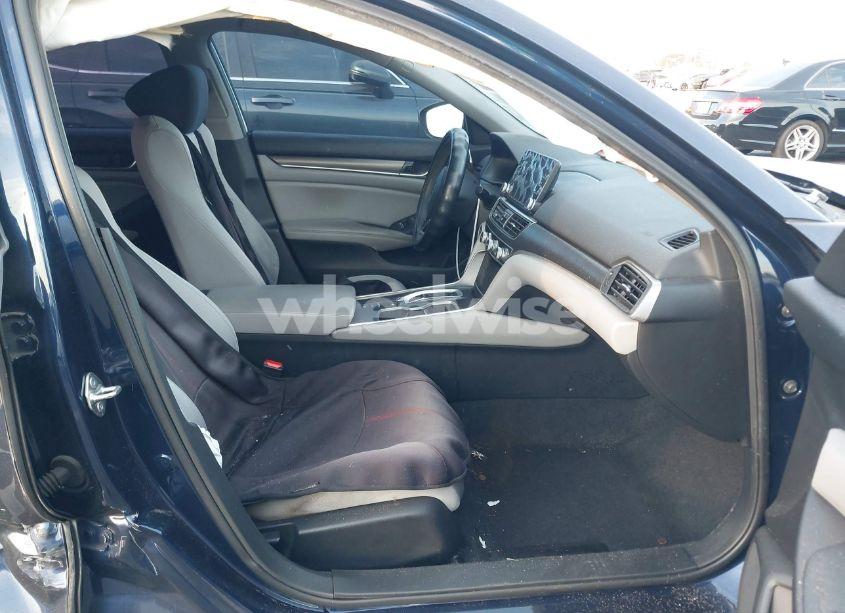 Photo 5 of 2018 Honda Accord HYBRID (VIN 1HGCV3F15JA009497)