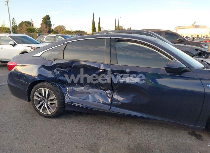 Photo 6 of 2018 Honda Accord HYBRID (VIN 1HGCV3F15JA009497)