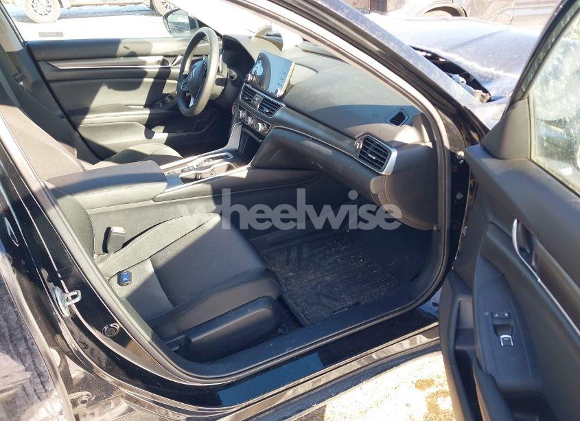 Photo 5 of 2019 Honda Accord HYBRID (VIN 1HGCV3F15KA007976)