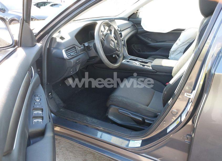 Photo 5 of 2019 Honda Accord HYBRID (VIN 1HGCV3F17KA018610)