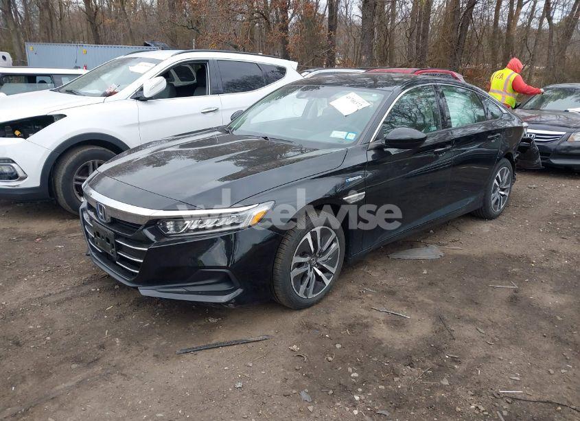 Photo 2 of 2021 Honda Accord HYBRID (VIN 1HGCV3F17MA015936)