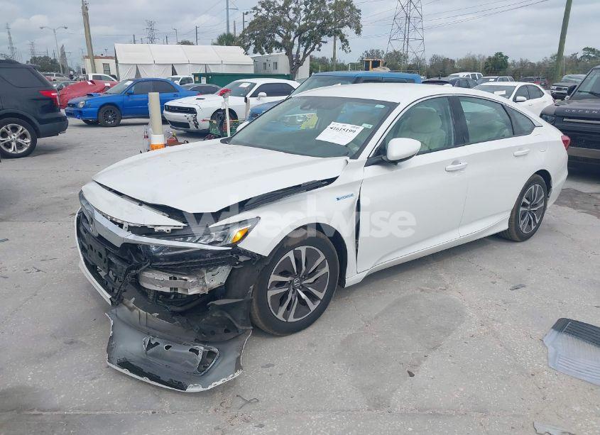 Photo 2 of 2019 Honda Accord HYBRID (VIN 1HGCV3F18KA017837)
