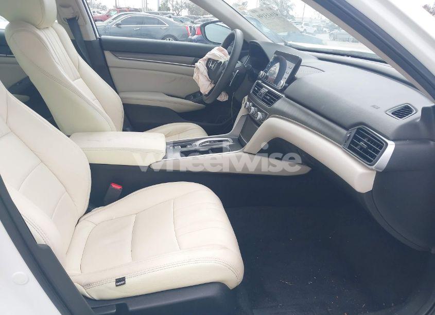 Photo 5 of 2019 Honda Accord HYBRID (VIN 1HGCV3F18KA017837)