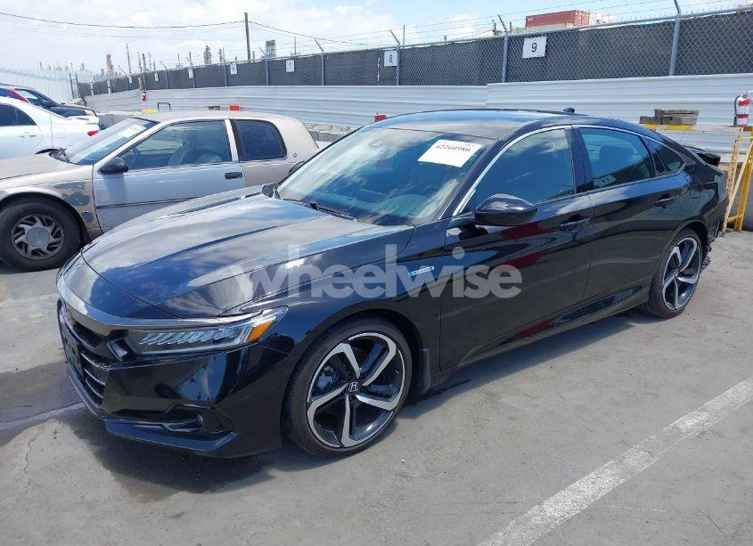 Photo 2 of 2022 Honda Accord HYBRID SPORT (VIN 1HGCV3F21NA040826)