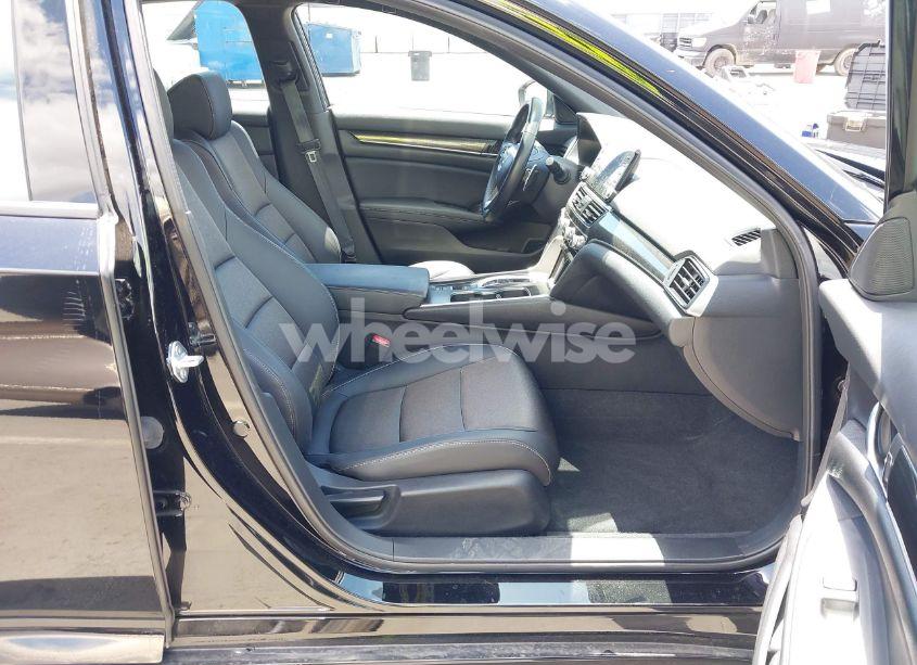 Photo 5 of 2022 Honda Accord HYBRID SPORT (VIN 1HGCV3F21NA040826)